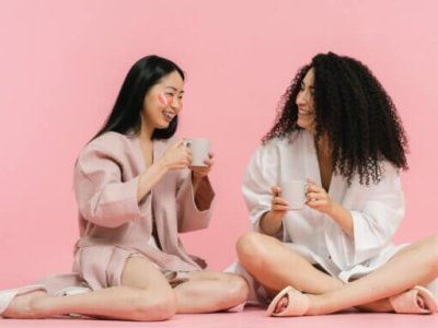 Curly or straight? Which type of hair keeps you cool? Scientists have the answer