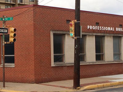 A brick building in New Kensington